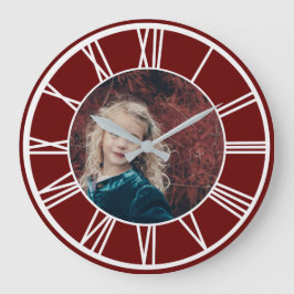 Witte Romeinse Numerieke Rand Donkerrode Foto Rond Grote Klok