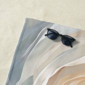 Witte roos abstract bloemschilderij strandlaken (In situ)