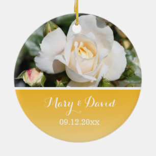 witte roos bloem bruid en bruidegom huwelijksaande keramisch ornament