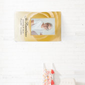 Witte roos bloemblaadjes begrafenismonument spandoek (Insitu)