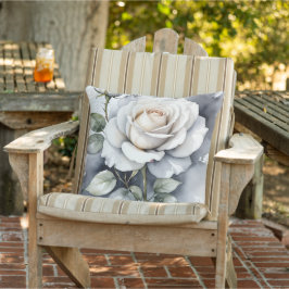 Witte roos en rozenknop, zilveren bladeren buitenkussen