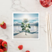 Witte roos in strandzand servet (Insitu)