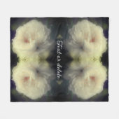 Witte roos in volle bloei Abstract gepersonaliseer Fleece Deken (Voorkant (Horizontaal))