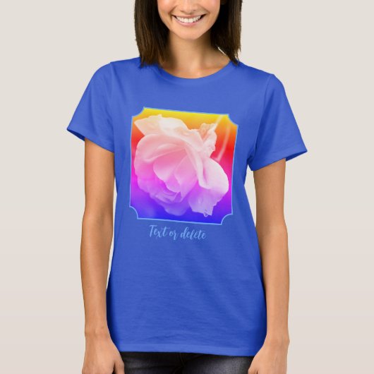 Witte Roos Met Gekleurde Regendruppels Persoonlijk T-shirt (Voorkant)