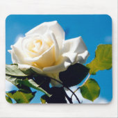 Witte roos onder blauwe hemel muismat (Voorkant)