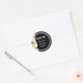 Witte roos op zwarte bruidbruiloft bedankt ronde sticker (Envelop)