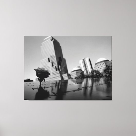 Witte roos ter nagedachtenis canvas afdruk (Voorkant)