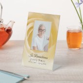 Witte Rose Bloemblaadjes Begrafenisdienst Memorial Reclamebord Met Voetstuk (Insitu)