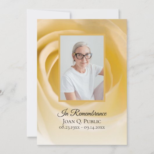 Witte Rose Bloemblaadjes Dood Jubileum Kaart (Voorkant)