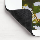 Witte roze bloemen in de blauwe hemel muismat (Hoek)