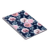 Witte, roze bloemen op donkerblauw. notitieboek (Rechterzijde)