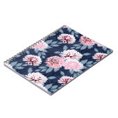 Witte, roze bloemen op donkerblauw. notitieboek (Linkerzijde)