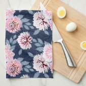 Witte, roze bloemen op donkerblauw. theedoek (Quarter Fold)