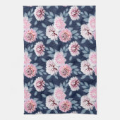 Witte, roze bloemen op donkerblauw. theedoek (Verticaal)