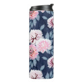 Witte, roze bloemen op donkerblauw. thermosbeker (Gedraaid links)