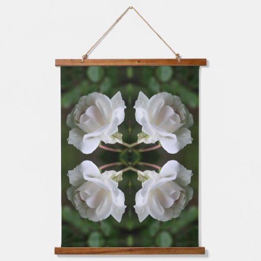 Witte roze met Abstracte regendruppels Hangend Wandkleed (Voorkant)