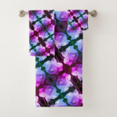 Witte roze met regendruppels Abstracte Florence Bad Handdoek (Insitu)