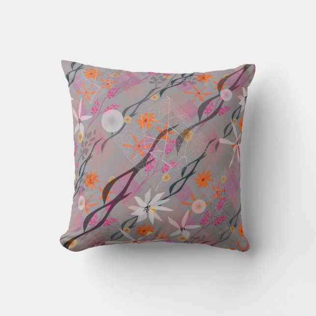 Witte, roze, oranje bloemen op grijs kussen (Voorkant)