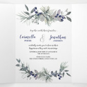 Witte rozen, blauwe bessen, pijnnaalden | drieluik uitnodiging (Binnenkant midden)