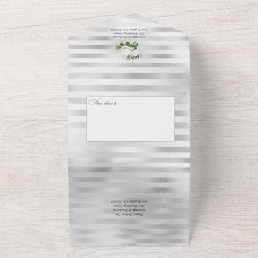  witte rozen die allemaal in één uitnodiging binde (Buitenkant)