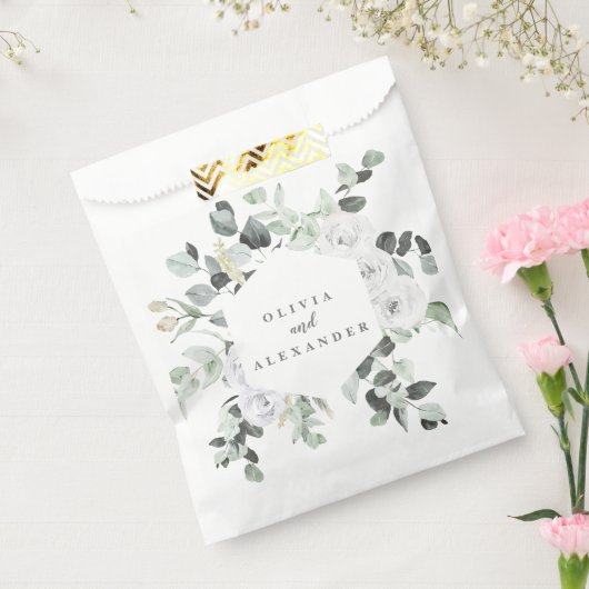 Witte Rozen en groen bloemenbruiloft monogram F Bedankzakje (Gezegeld)