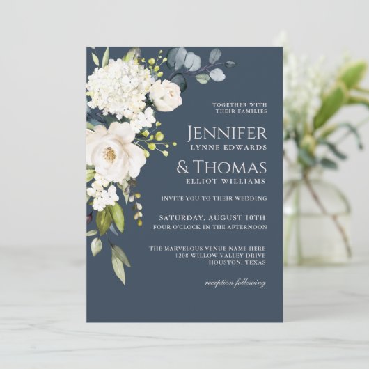 Witte rozen en hortensia's Elegante bloemenbruilof Kaart (Staand voorkant)