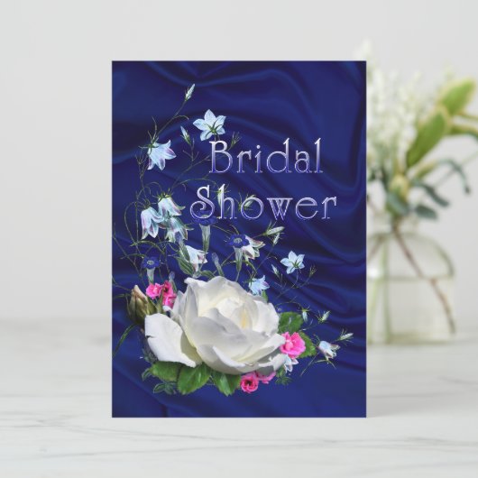 Witte rozen en Vrijgezellenfeest van blauwe gordel Kaart (Staand voorkant)