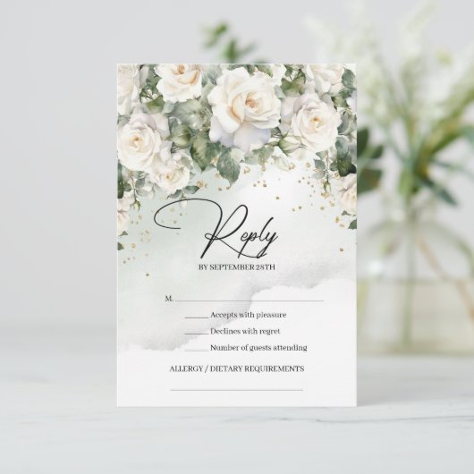  witte rozen eucalyptus groen en goud RSVP kaartje (Staand voorkant)