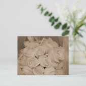 Witte rozen in sepia briefkaart (Staand voorkant)