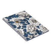 Witte rozen met blauwe bladeren op wit notitieboek (Rechterzijde)