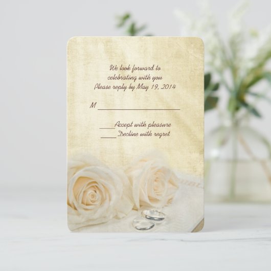 Witte rozen met ringen RSVP (Staand voorkant)