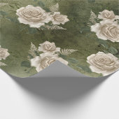 Witte rozen op groen cadeaupapier (Hoek)