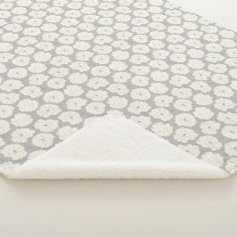 Witte rozen op lichtgrijs - naadloos patroon. sherpa deken