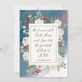 Witte rozen rode bessen op blauwe christelijke bru kaart (Achterkant)