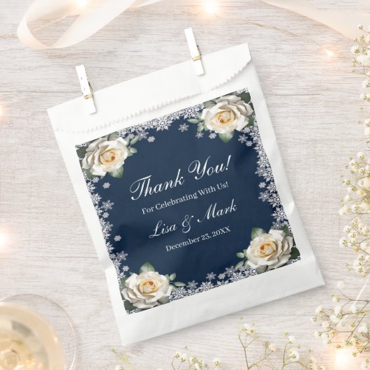 Witte Rozen Sneeuwvlok Kerstbruiloft Bedankzakje (Geknipt)