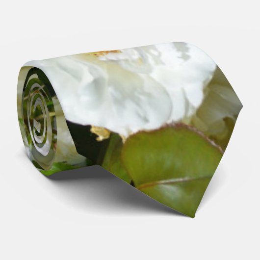 witte rozen stropdas (Opgerold)