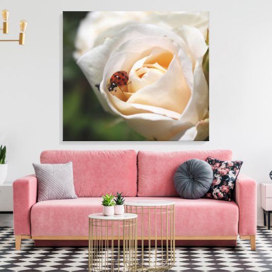 witte rozenbloem en damesbeestje natuur met bloeme canvas afdruk (Insitu (Woonkamer))