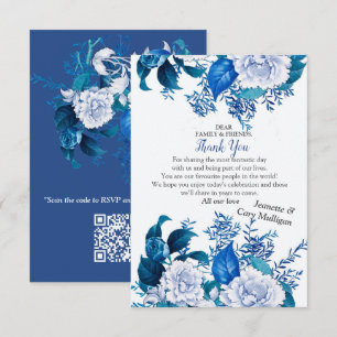 Witte rozenbloemen op blauw patroonpapier RSVP kaartje