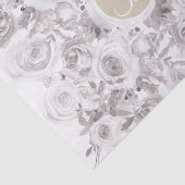 Witte Rustieke Winterrozen Monogram Letter Initiaa Tissuepapier (Detail)