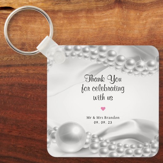 Witte satijnen stof parels dank u voor cadeau sleutelhanger (Voorkant)