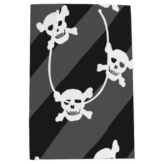 Witte schedel en kruisbeenderen op zwarte strepen medium cadeauzakje (Voorkant)