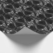 Witte schedel op zwart inpakpapier (Hoek)