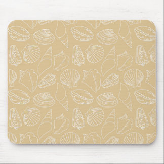 Witte schelpen op zand beige muismat