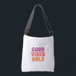 Witte schoudertas met zwarte riem crossbody tas<br><div class="desc">Maatwerk: Het schone witte oppervlak is ideaal voor personalisatie met aangepaste grafische ontwerpen, logo's of typografie. Dagelijks nut: Het eenvoudige, functionele ontwerp maakt het geschikt voor het dragen van dagelijkse benodigdheden zoals boeken, tablets of persoonlijke spullen. Veelzijdige stijl: Het neutrale witte en zwarte kleurpalet zorgt ervoor dat het een breed...</div>