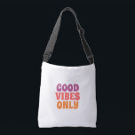 Witte schoudertas met zwarte riem crossbody tas<br><div class="desc">Maatwerk: Het schone witte oppervlak is ideaal voor personalisatie met aangepaste grafische ontwerpen, logo's of typografie. Dagelijks nut: Het eenvoudige, functionele ontwerp maakt het geschikt voor het dragen van dagelijkse benodigdheden zoals boeken, tablets of persoonlijke spullen. Veelzijdige stijl: Het neutrale witte en zwarte kleurpalet zorgt ervoor dat het een breed...</div>