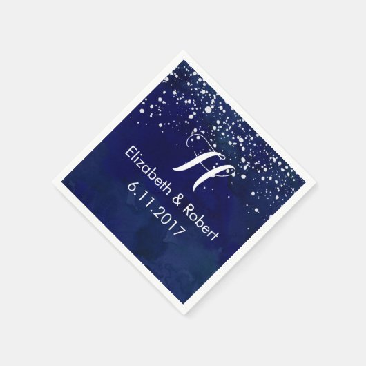 Witte sneeuw op marineblauw winterhuwelijk servet (Hoek)