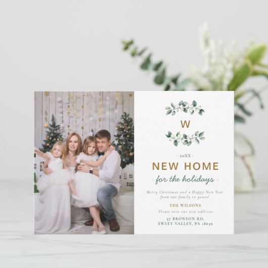 Witte Sneeuwbessen Bewegende Familie Monogram Foto Feestdagenkaart (Staand voorkant)
