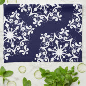 Witte sneeuwvlok op donkerblauw theedoek (Gevouwen)