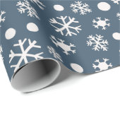 Witte Sneeuwvlokken Modern Staal Blauw Kerstmis Cadeaupapier (Rol Hoek)