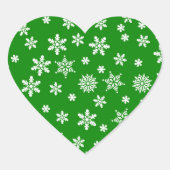Witte sneeuwvlokken op groene achtergrond hart sticker (Voorkant)